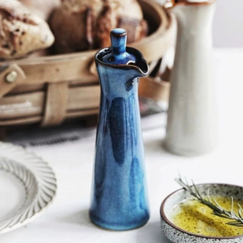 PourEase – Dispensador de Aceite con Tapa y Diseño Creativo