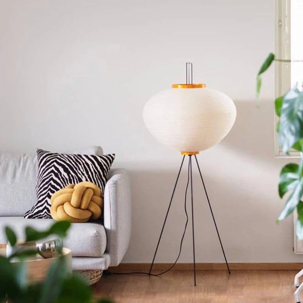 Yūgen | Lámpara de Pie Tripode Minimalista Moderna con Pantalla de Papel de Morera