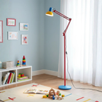 FlexoMemphis | Lámpara de Pie Moderna Ajustable y Vibrante para Sala de Estar