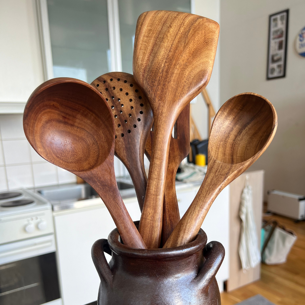 5-Pieza Utensilios de Cocina en Nogal – Estilo Rústico