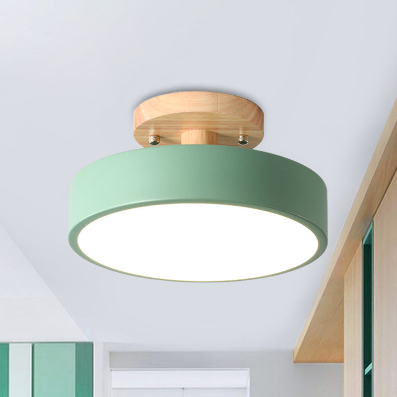 Nordora | Lámpara de techo con acabado de madera