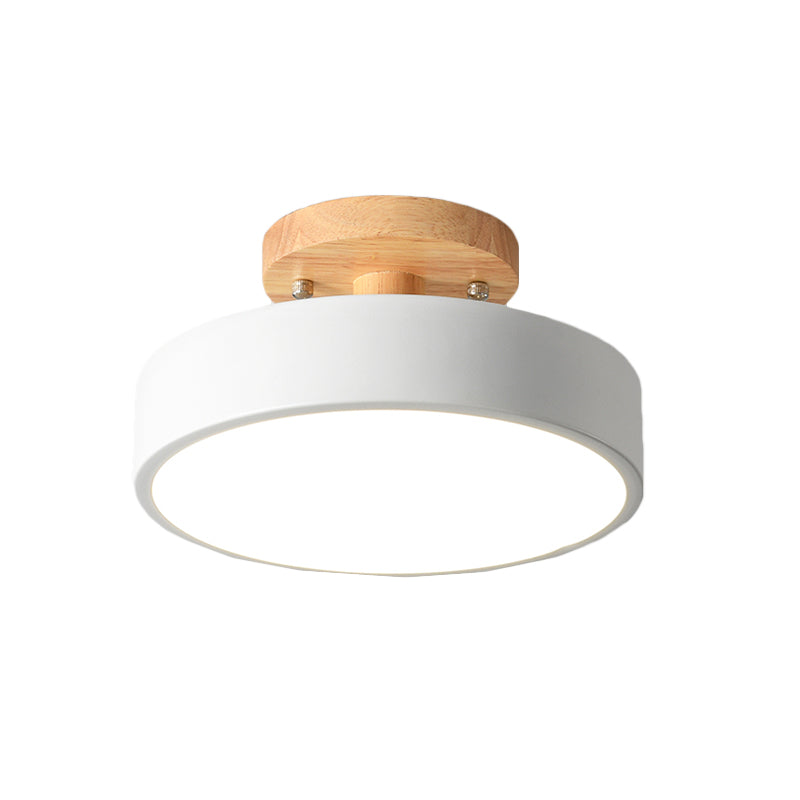 Nordora | Lámpara de techo con acabado de madera