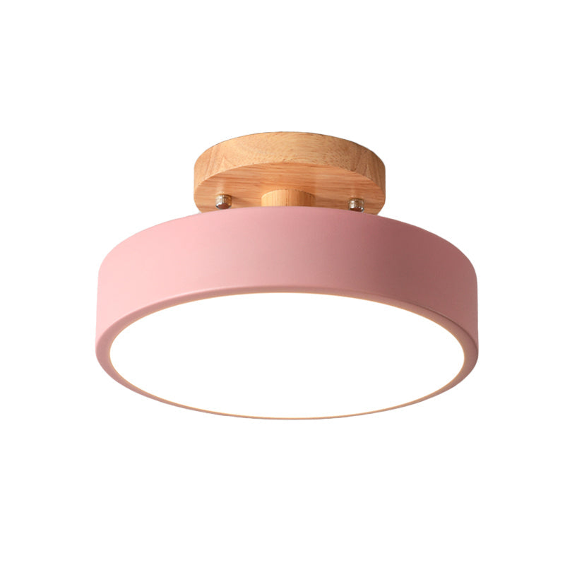 Nordora | Lámpara de techo con acabado de madera