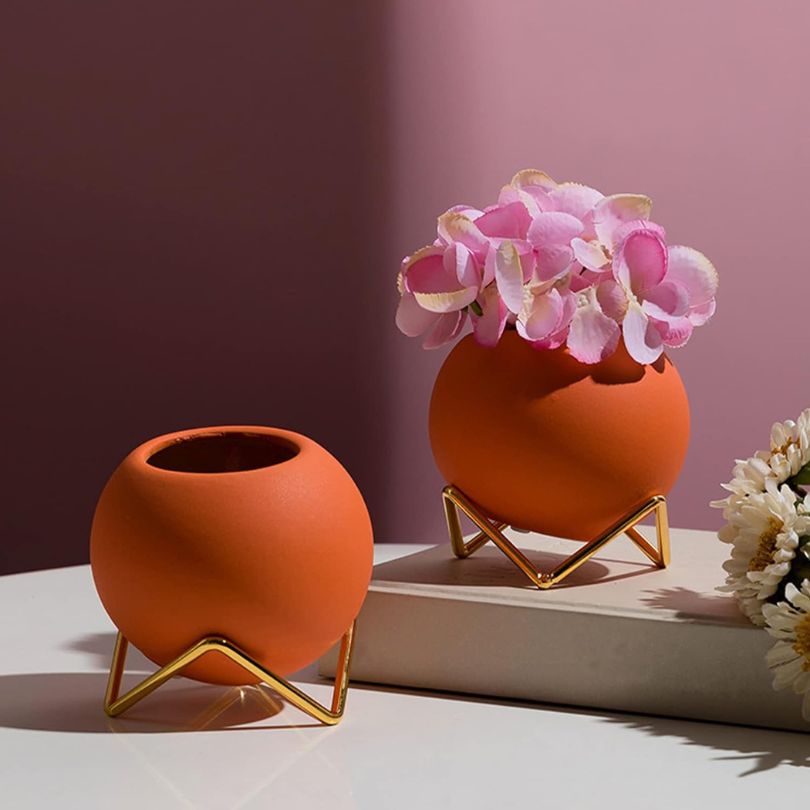 Maceta de cerámica con soporte de metal de estilo nórdico