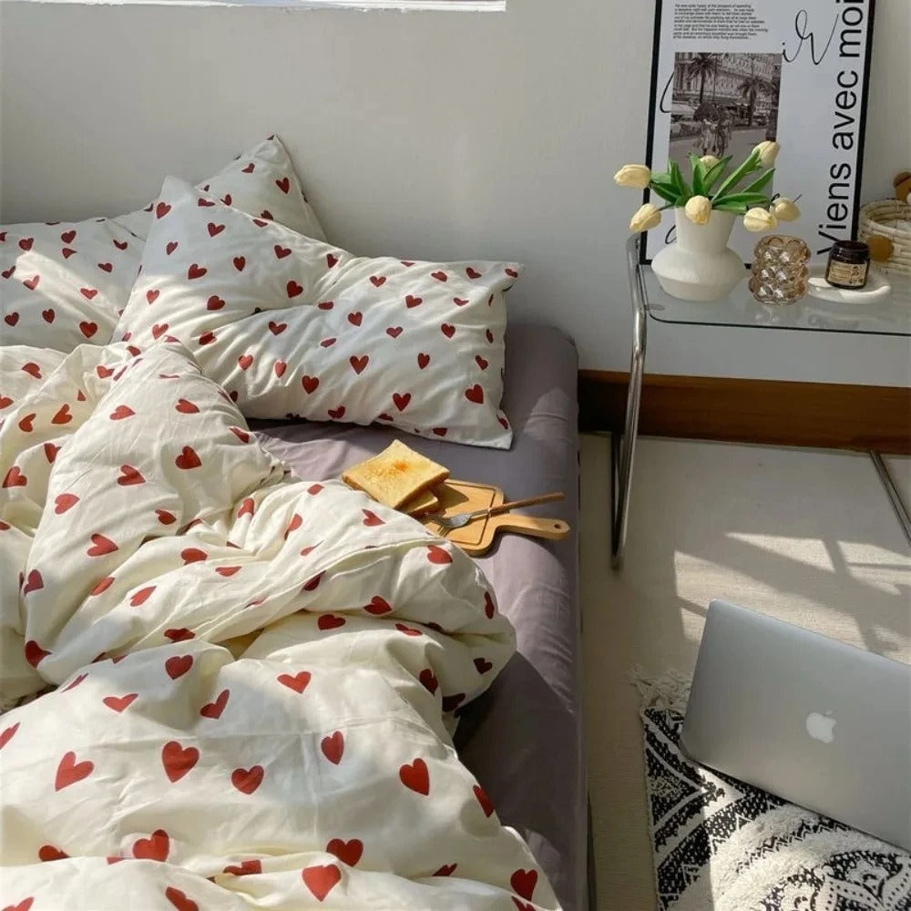 Corazón de Terciopelo – Funda nórdica suave y transpirable con un discreto estampado de corazones para acogedoras habitaciones