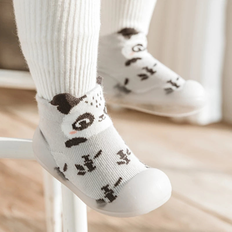 Zapatos de calcetines tejidos cálidos para bebés