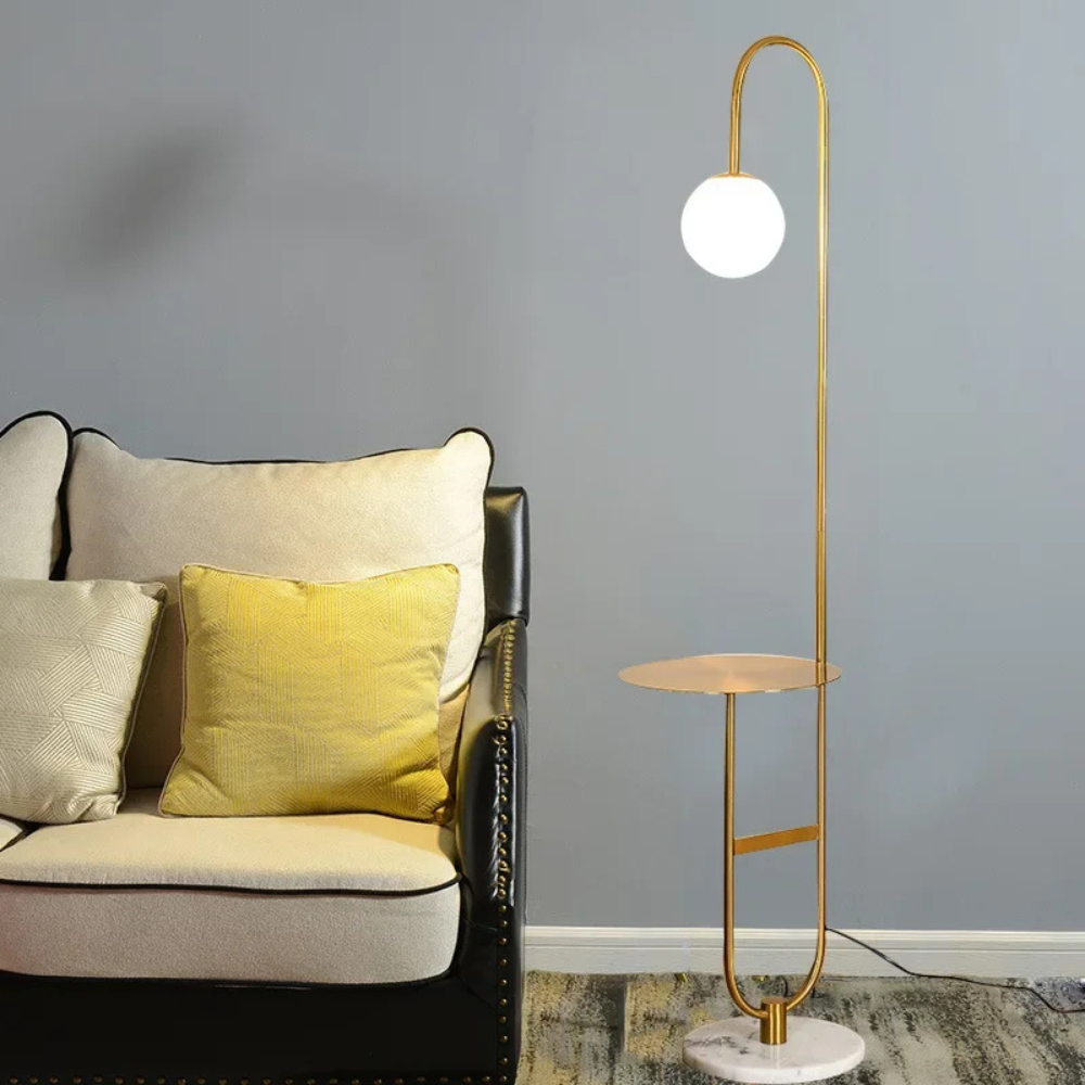 NordHalo Arc | Lámpara de Pie Escandinava Moderna y Elegante con Mesa Lateral