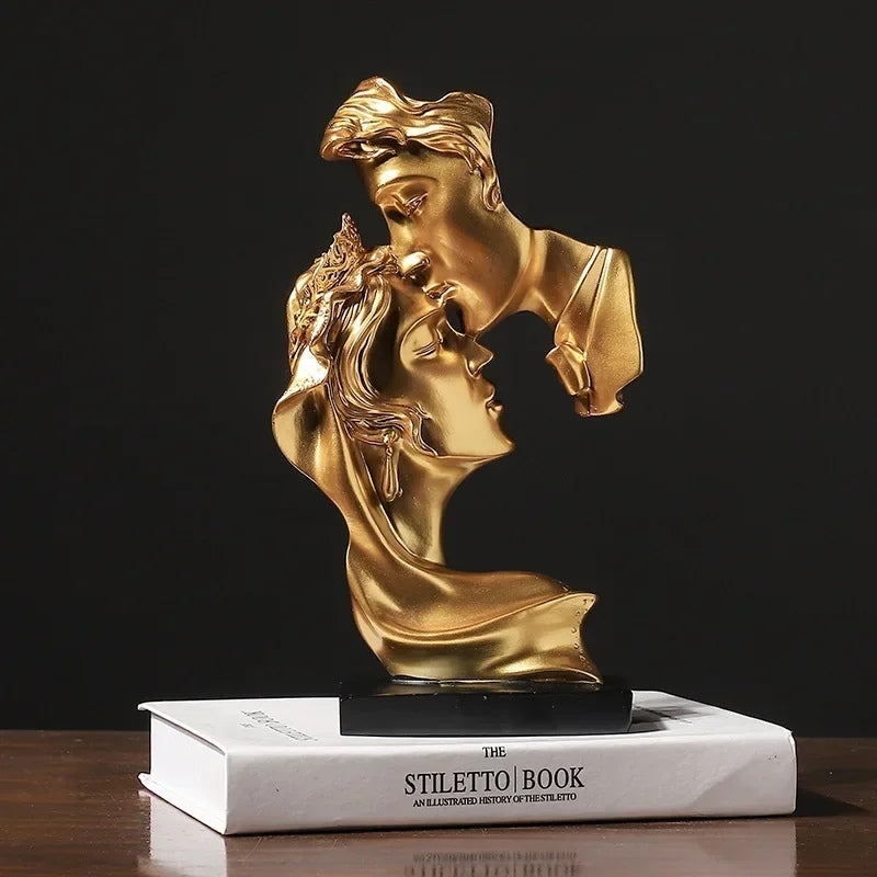 HeartHaven - Mini Estatua de Amor con Diseño Decorativo