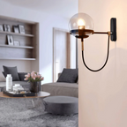 Eurica | Lámpara de pared de vidrio elegante