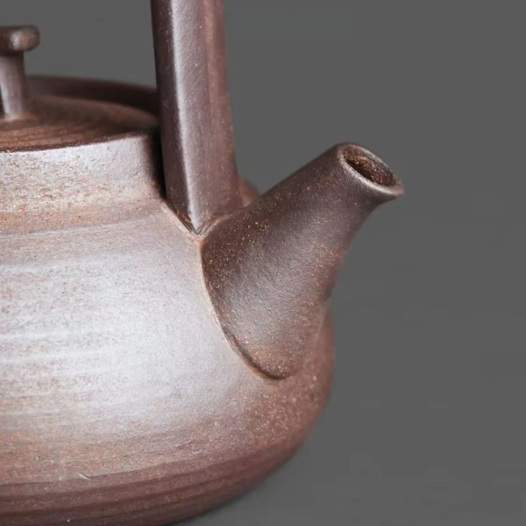 Tetera de Cerámica con Soporte Térmico para Momentos de Té Relajantes en Casa