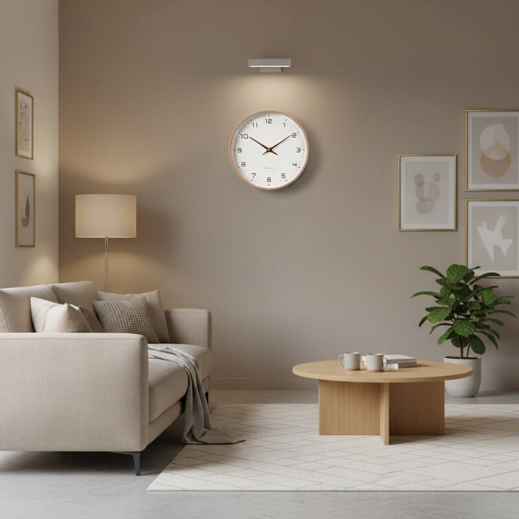 Reloj de pared de madera escandinavo Claryo Diseño minimalista