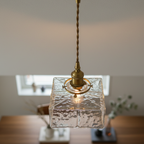 Colección Savoy | Lámpara Colgante de Vidrio con Acabado Texturizado, Estilo Vintage para Iluminación de Cocina