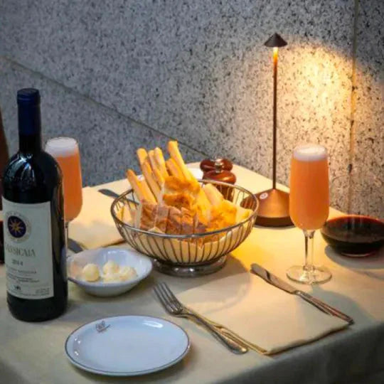 Lámpara de mesa LED minimalista - Iluminación inalámbrica a prueba de agua y regulable