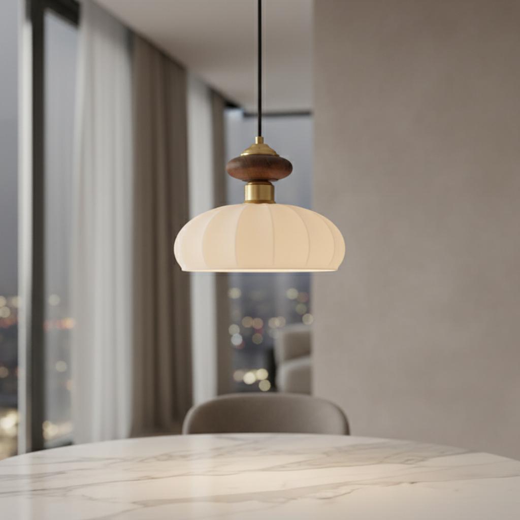 Lámpara Colgante Ceres - Elegante Pantalla de Vidrio Orgánico y Acento de Madera para Iluminación de Isla de Cocina