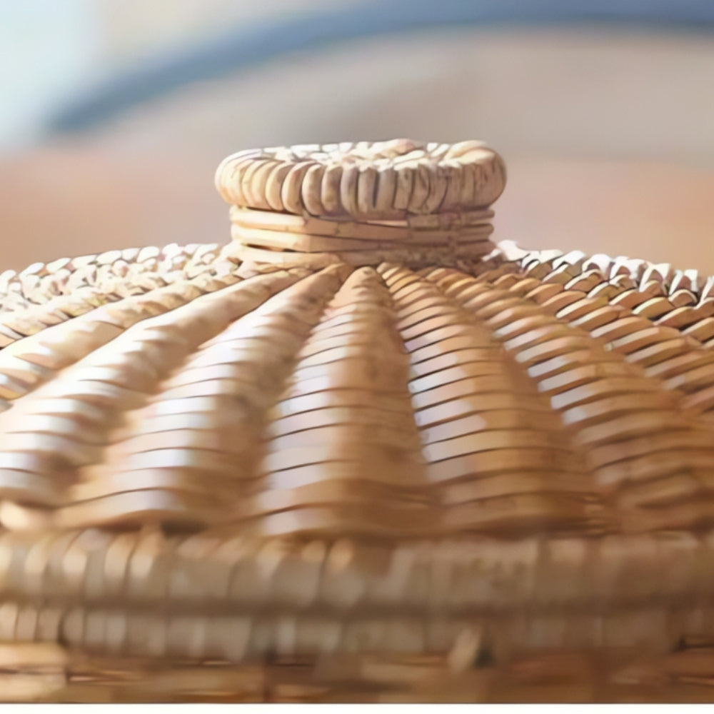Cesta de Ratan Tejida en Forma de Cúpula con Tapa