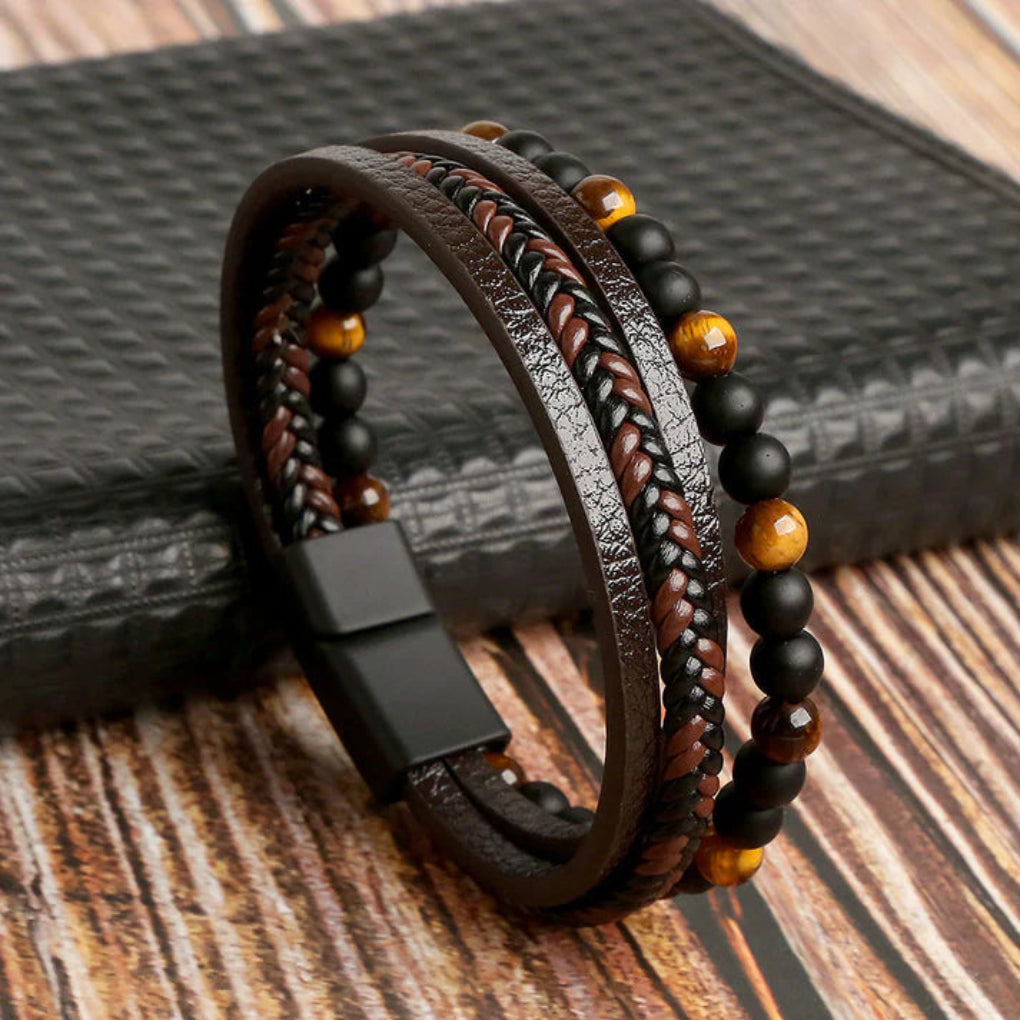 Pulsera de cuero estratificada y cuentas de piedra