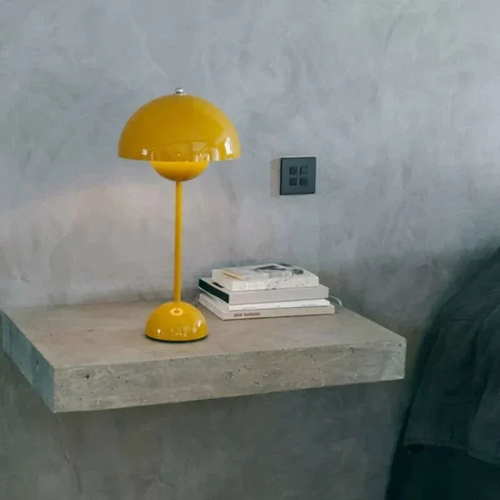 Lámpara de mesa moderna