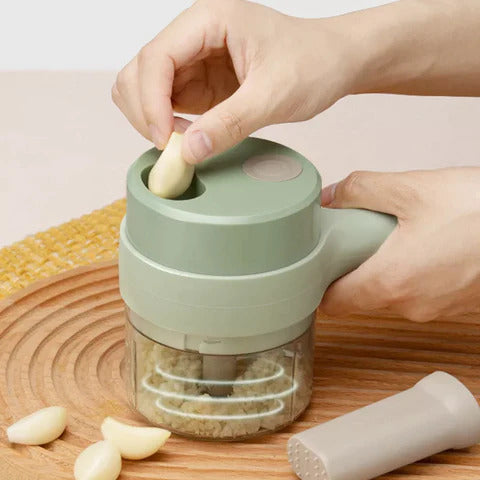 QuickChopp™ - 10 veces más rápido pelar, cortar, picar y limpiar