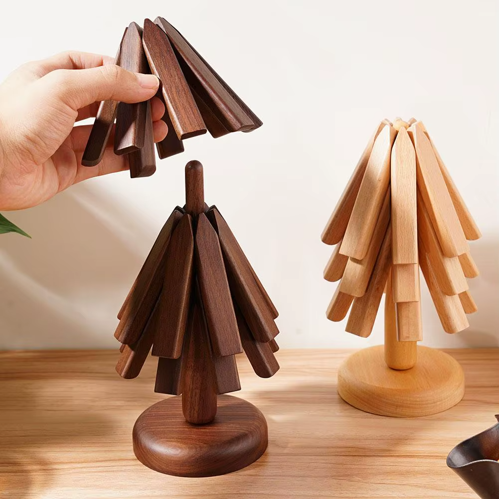 Posavasos de madera en forma de árbol