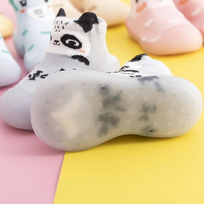 Zapatos de calcetines tejidos cálidos para bebés