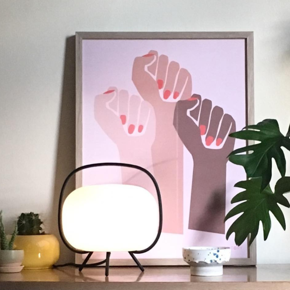 KumoLight | Lámpara de Mesa de Vidrio Esmerilado Minimalista y Elegante para Iluminación Ambiental