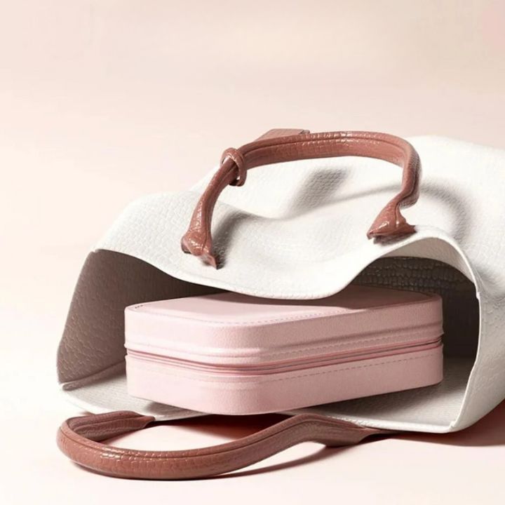 💡 GlowTote™ – Maquillaje perfecto en cualquier lugar y en cualquier momento