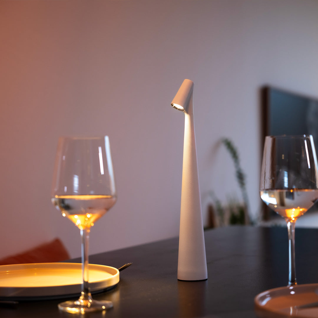Lámpara de mesa LED inalámbrica – regulable y recargable