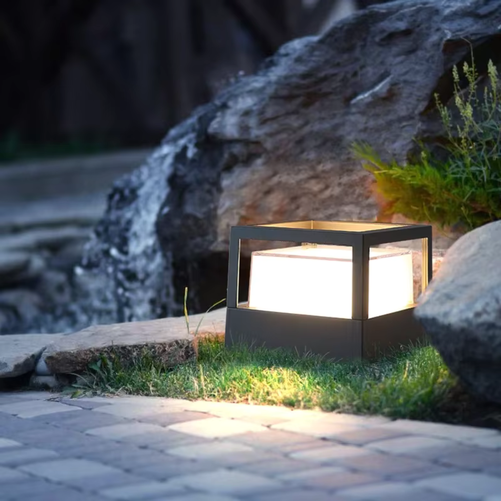 Luces LED Exteriores de Aluminio Impermeables | Iluminación Eficiente Energéticamente para Jardines o Patios
