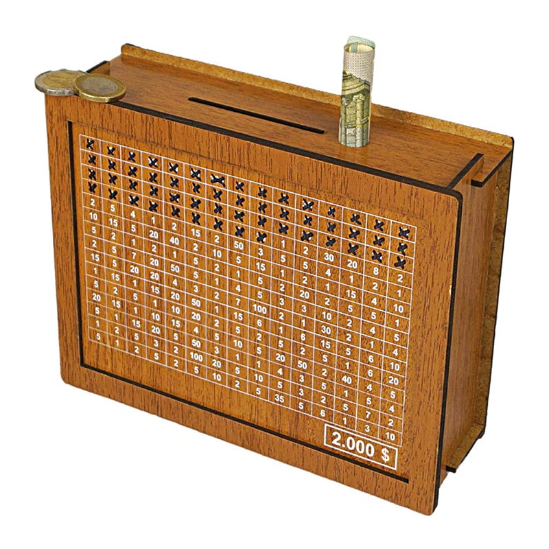Caja de madera con figuras grabadas