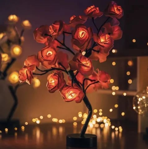 Lámpara Rozenboom - Elegante Lámpara de Mesa LED | Lámpara de Mesa con Flor de Rosa | LED Ajustable | Iluminación Ambiental Regulable | Plástico | IP66 | Diseño Único | Lámpara de Mesa Romántica | Iluminación Decorativa | Elegancia Moderna