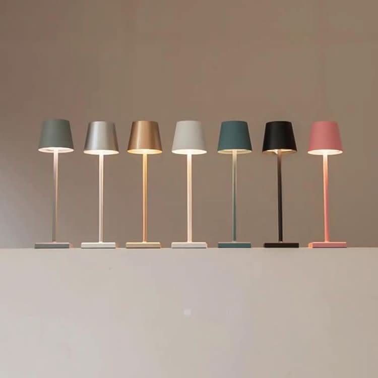 Lámpara de mesa portátil y sin cables para una iluminación elegante