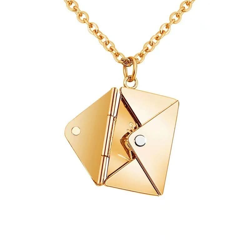 Collar de sobre secreto con un mensaje de amor oculto