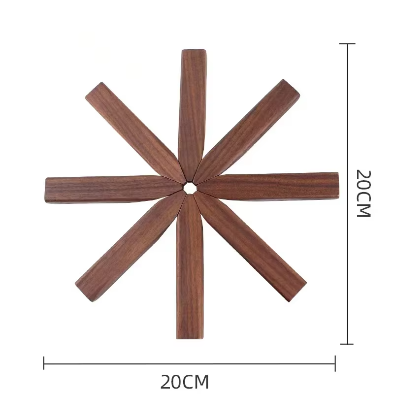 Posavasos de madera en forma de árbol