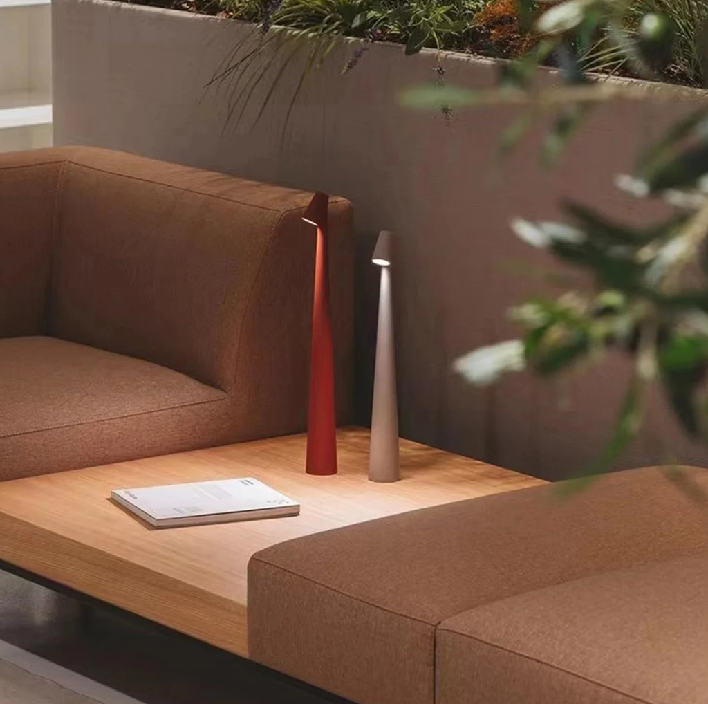Lámpara de Mesa LED Inalámbrica con Función de Regulación Táctil