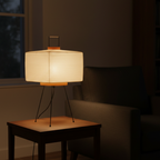 Lámpara de Mesa Minimalista Akari 7A con Pantalla de Papel Washi Plegado a Mano