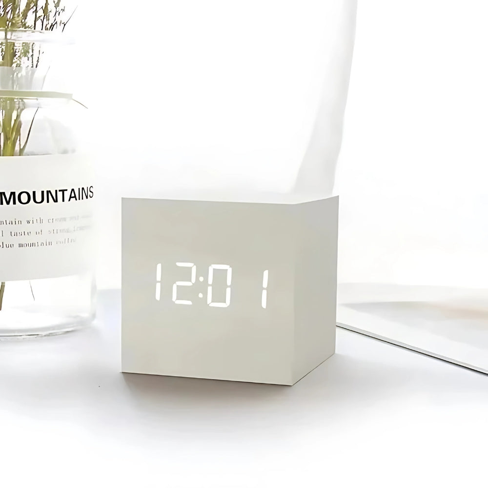 Reloj Despertador LED Cubo Moderno