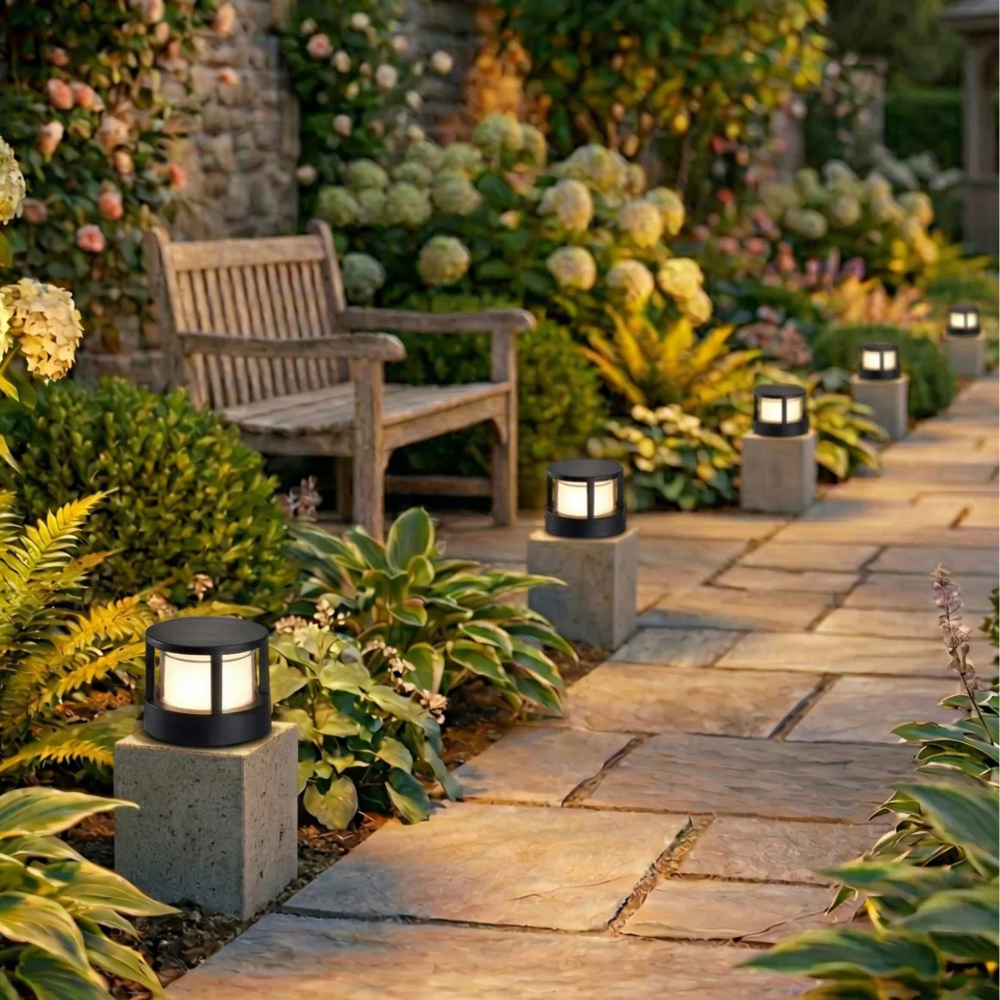 Luces LED Exteriores de Aluminio Impermeables | Iluminación Eficiente Energéticamente para Jardines o Patios