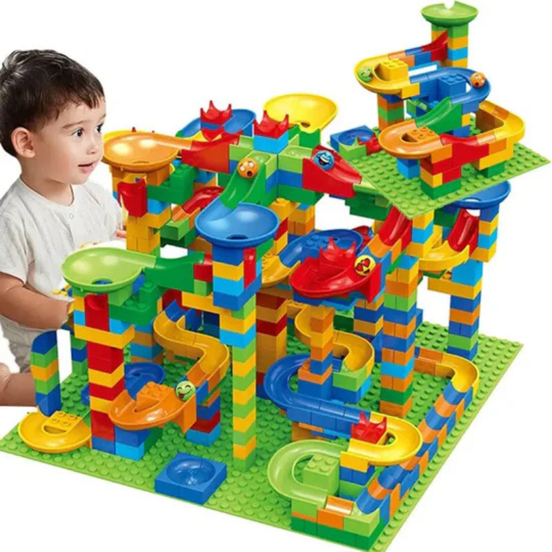 Juguete de construcción con circuito modular de canicas