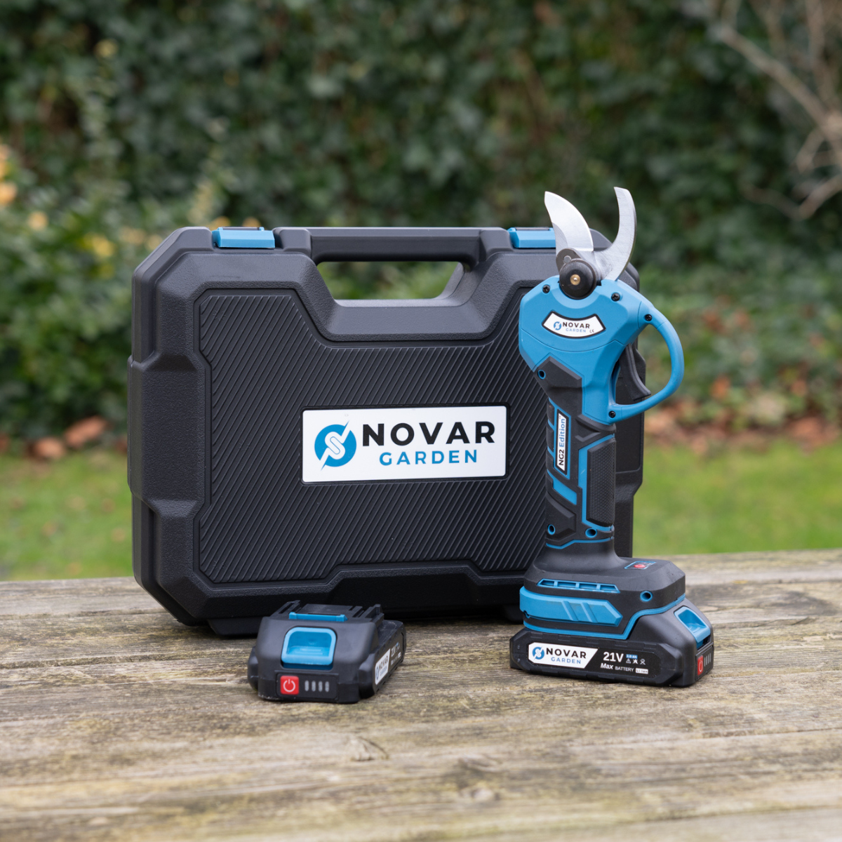 NovarGarden® Tijera sin esfuerzo Pack NG2 - Incl. Estuche & 4 Baterías