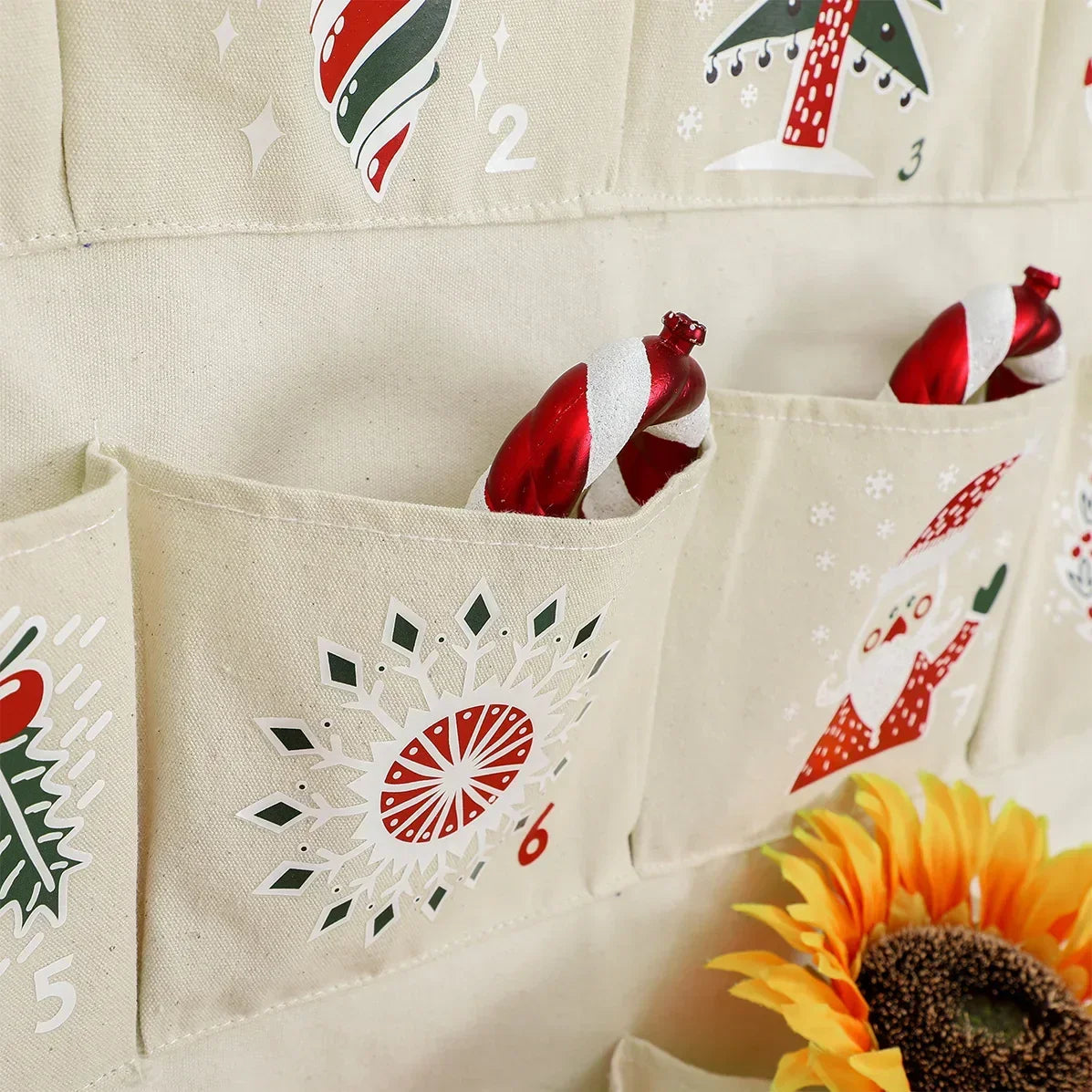 Calendario de adviento con 24 bolsas de lienzo para niños – Decoración navideña colgante en multicolor