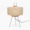 Lámpara de Mesa Minimalista Akari 7A con Pantalla de Papel Washi Plegado a Mano