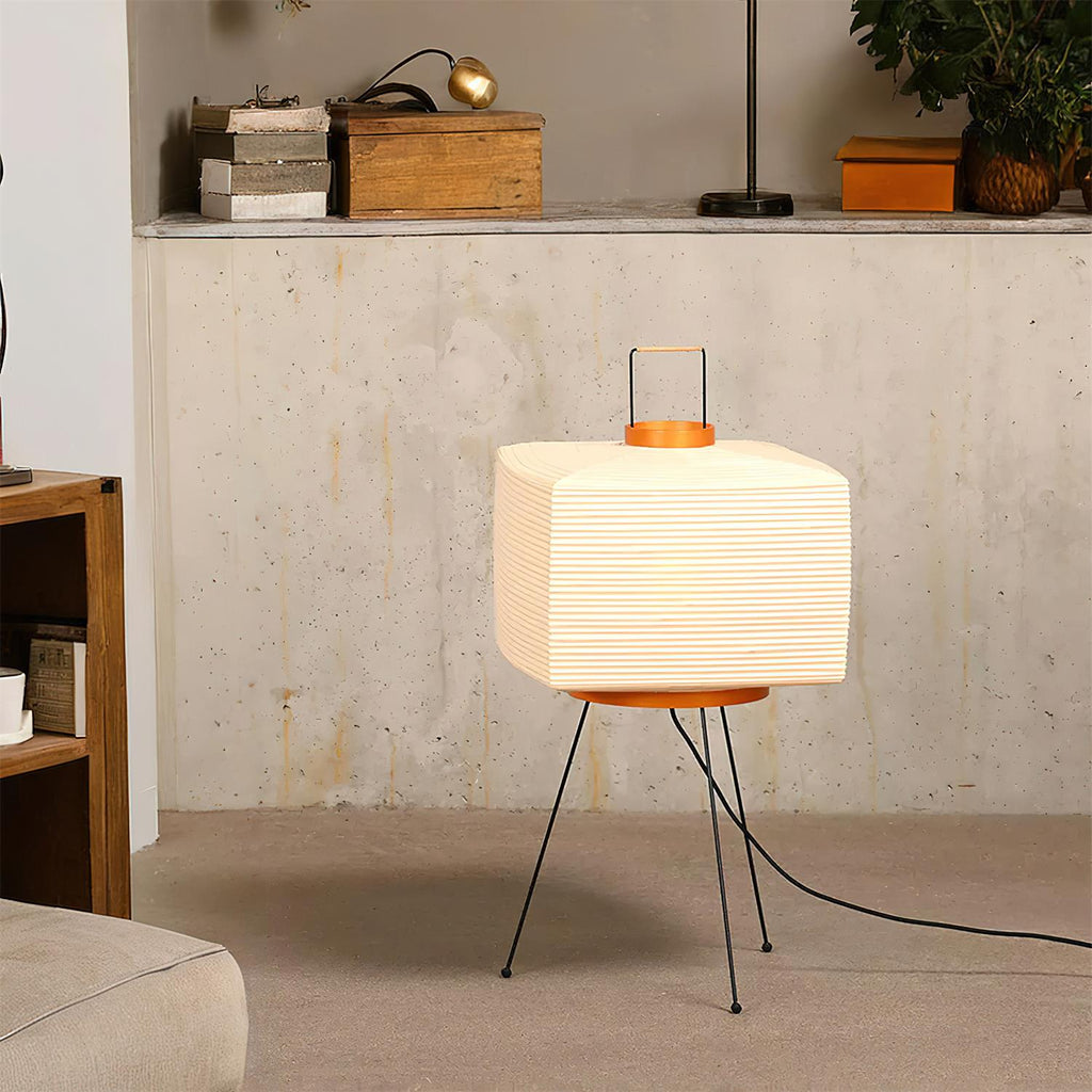 Lámpara de Mesa Minimalista Akari 7A con Pantalla de Papel Washi Plegado a Mano