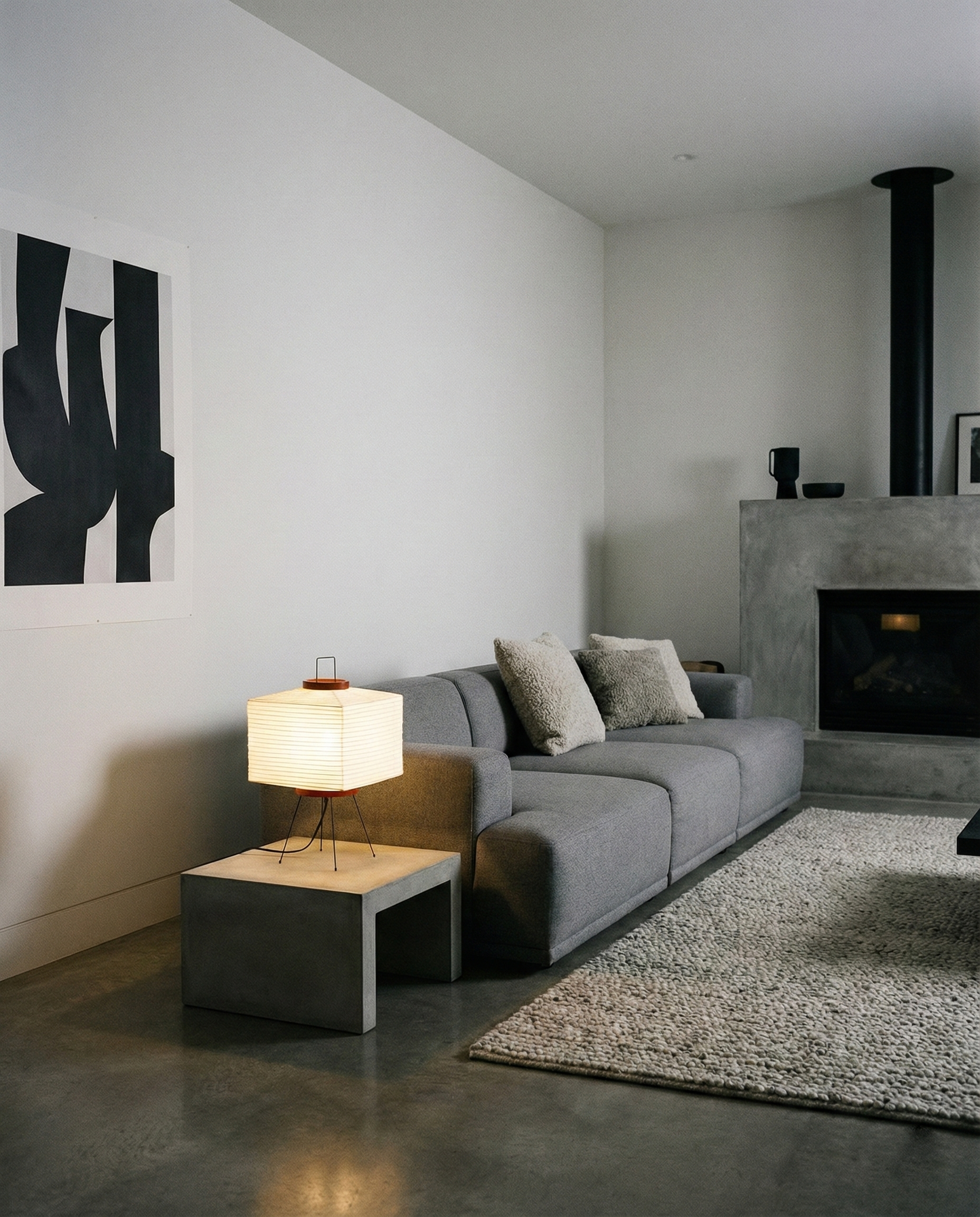 Lámpara de Mesa Minimalista Akari 7A con Pantalla de Papel Washi Plegado a Mano