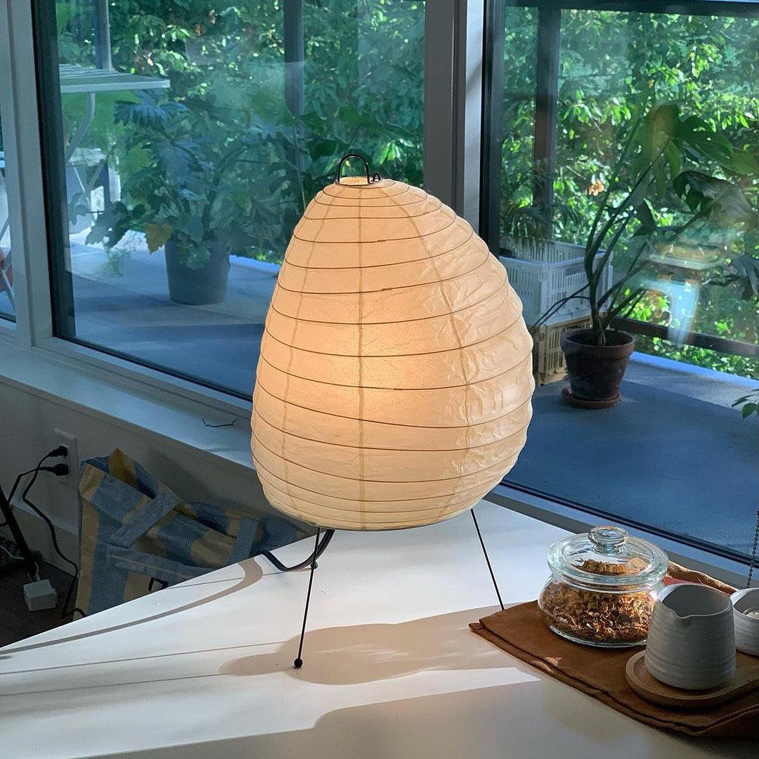 Lámpara de Mesa Akari Washi - Elegante Lámpara de Mesita con Suave Brillo Ambiental