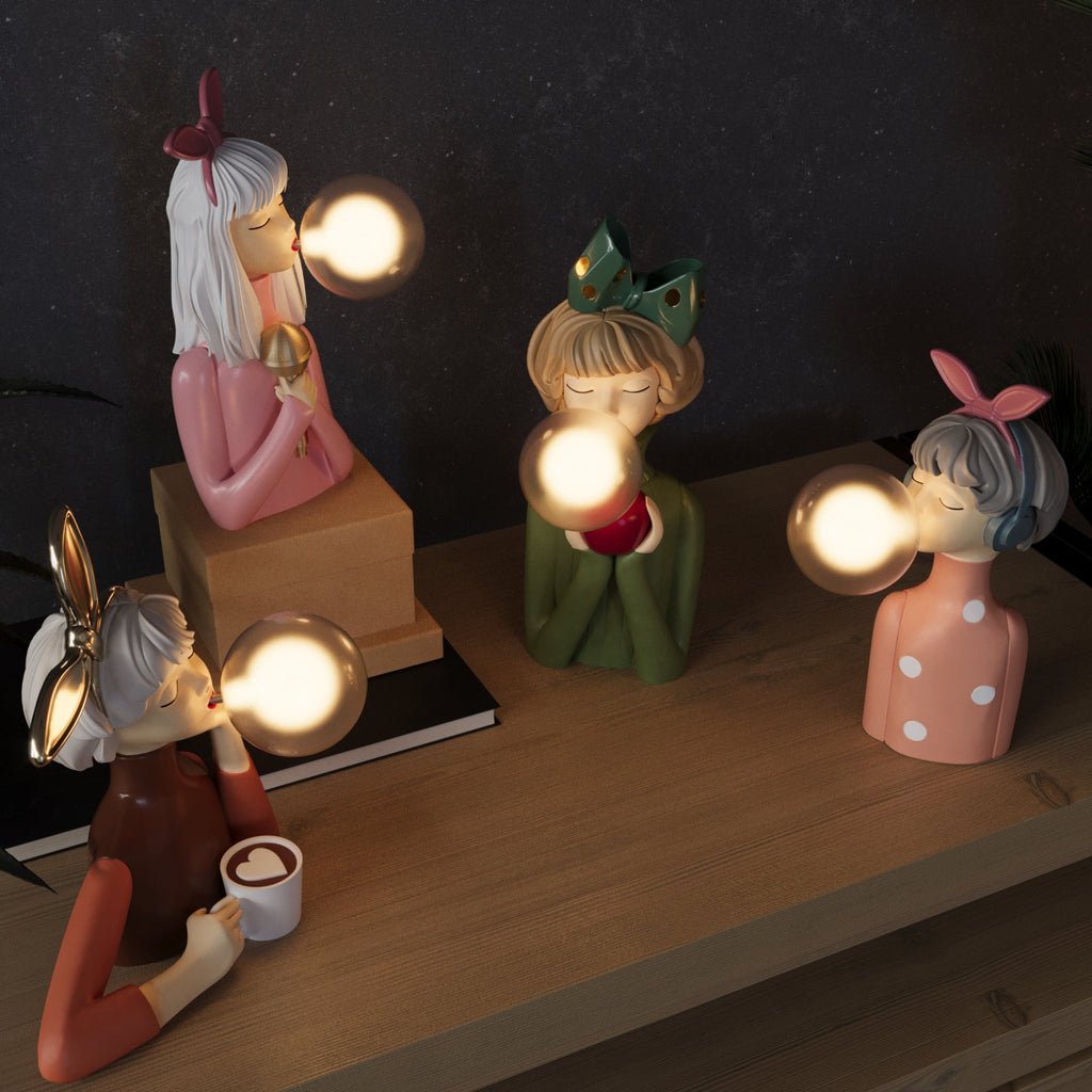 Lámpara de Mesa Artística con Figuras – Única, Juguetona y Acogedora