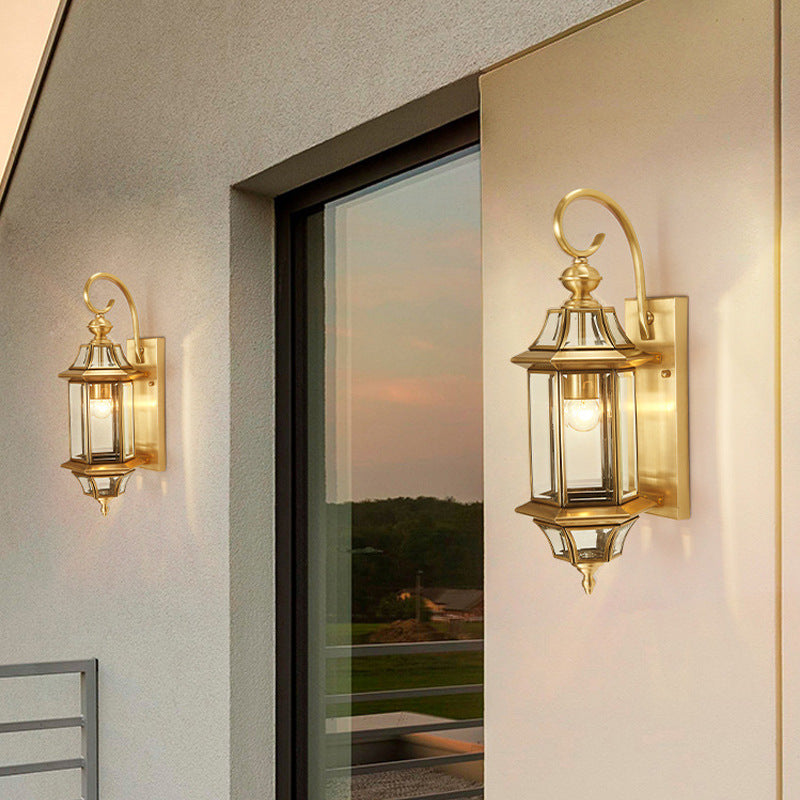 Lámparas de pared impermeables de bronce y vidrio poligonal de 1 luz de estilo europeo tradicional para dormitorio, terraza y jardín | Brehn