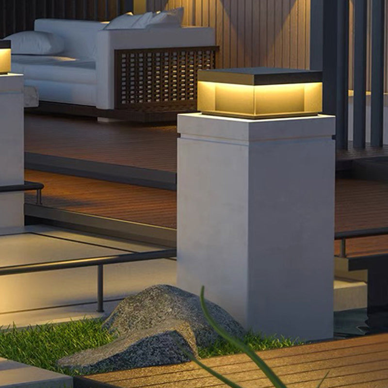 Moderna Lámpara Exterior Cuadrada de Acero Inoxidable con LED y Propiedades a Prueba de Agua y Solar para Jardín, Terraza, Entrada | Brehn