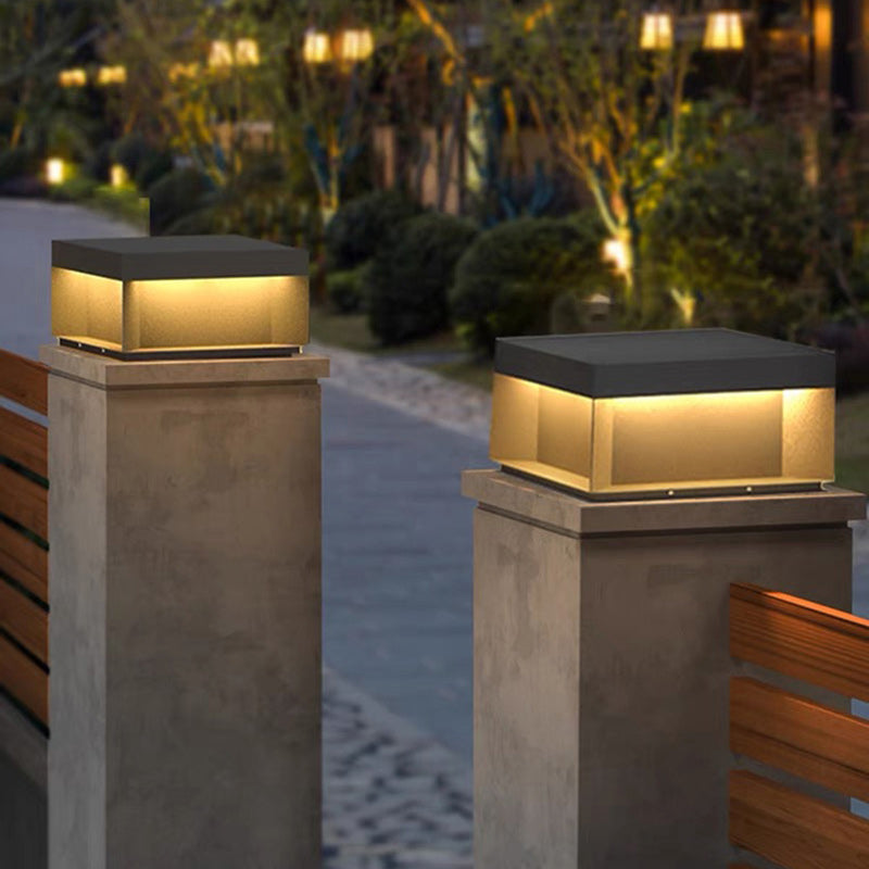 Moderna Lámpara Exterior Cuadrada de Acero Inoxidable con LED y Propiedades a Prueba de Agua y Solar para Jardín, Terraza, Entrada | Brehn