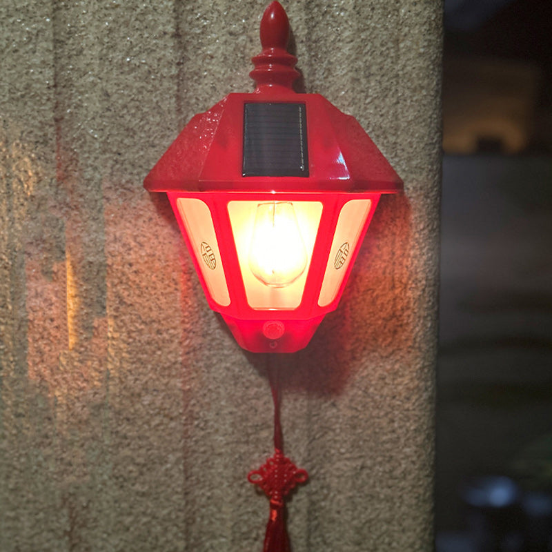 Lámpara de pared solar de 1 luz con signo Fu chino tradicional de hierro ABS para exteriores | Brehn