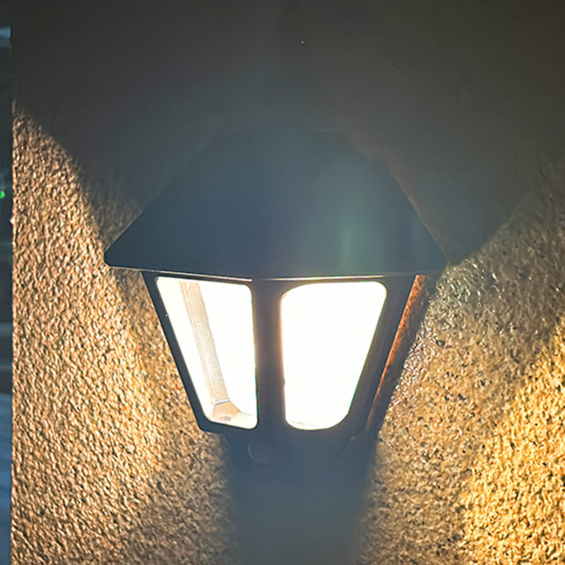 Lámpara de pared solar de 1 luz con signo Fu chino tradicional de hierro ABS para exteriores | Brehn